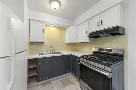 255 East Oak Street Addison IL 60101