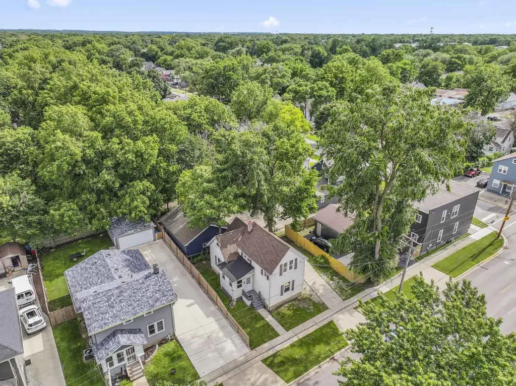 418 West Illinois Avenue Aurora IL 60506
