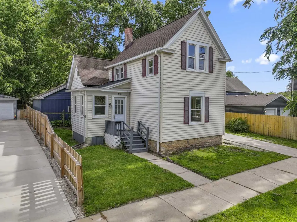 418 West Illinois Avenue Aurora IL 60506