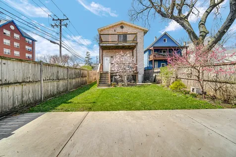 1915 Dewey Avenue Evanston IL 60201