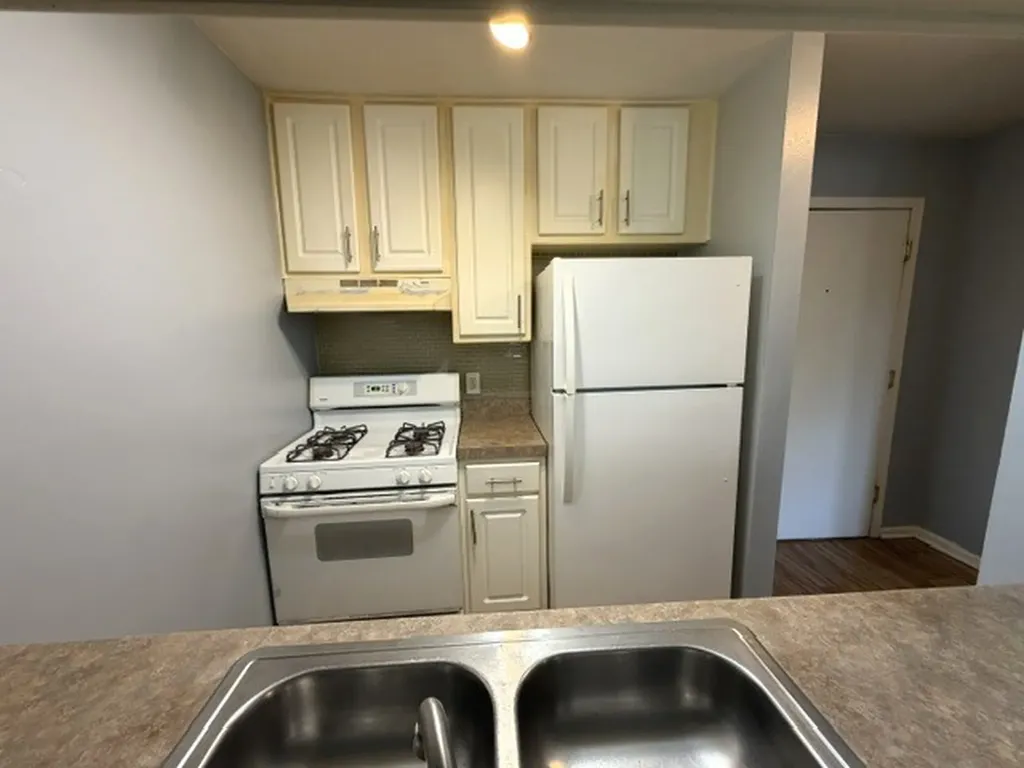 1905 Tall Oaks Drive Aurora IL 60505