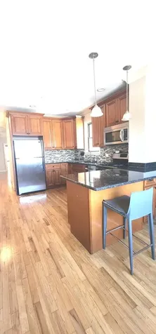 5614 West Melrose Street Chicago IL 60634