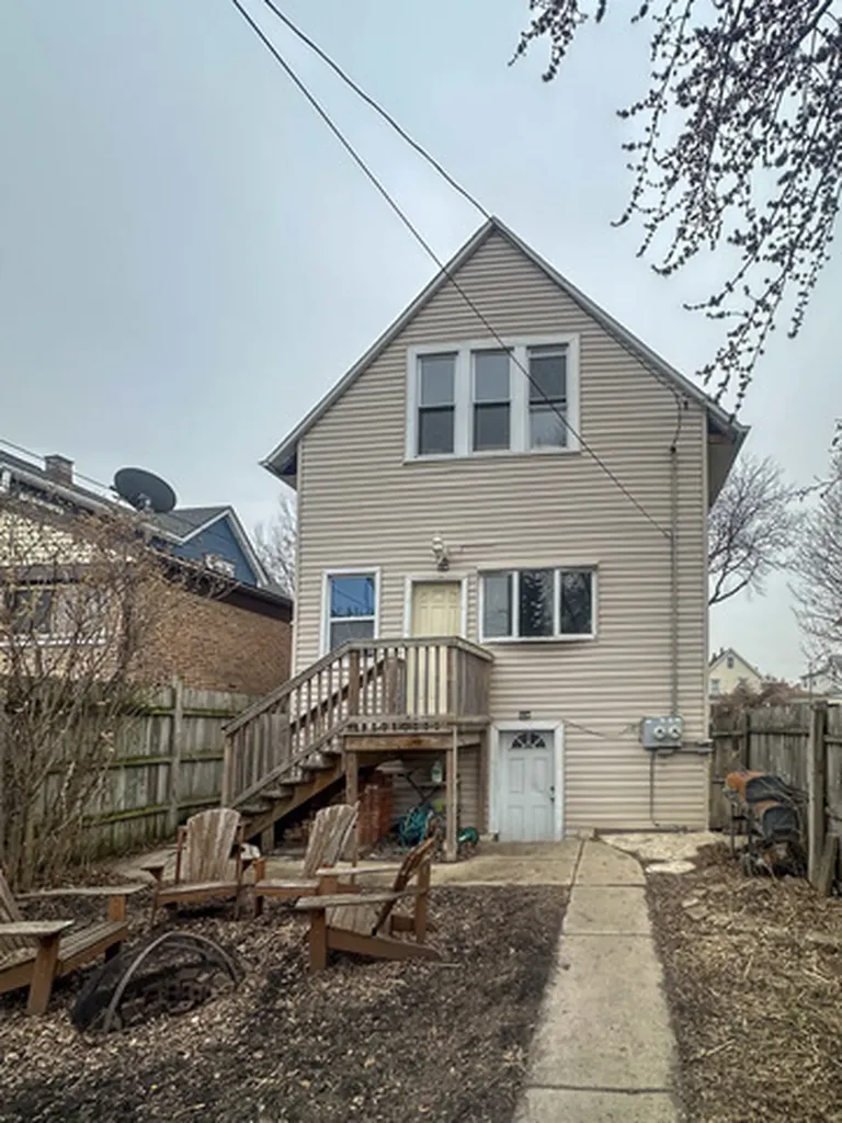 2037 North Tripp Avenue Chicago IL 60639