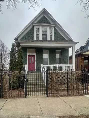 2037 North Tripp Avenue Chicago IL 60639