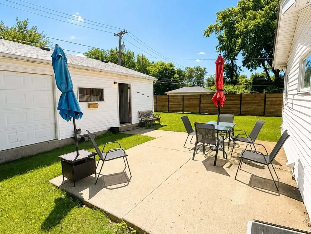 3715 Kemman Avenue Brookfield IL 60513
