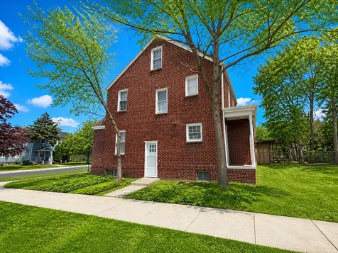 1527 Brookside Avenue Waukegan IL 60085