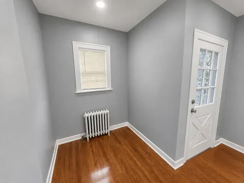 1527 Brookside Avenue Waukegan IL 60085