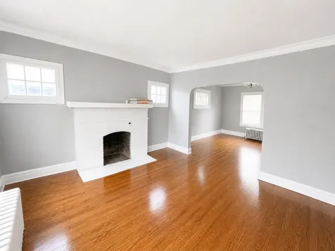 1527 Brookside Avenue Waukegan IL 60085