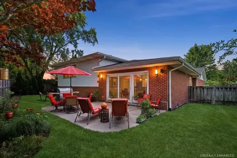 6833 North Concord Lane N Niles IL 60714