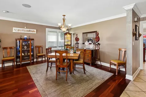 6833 North Concord Lane N Niles IL 60714