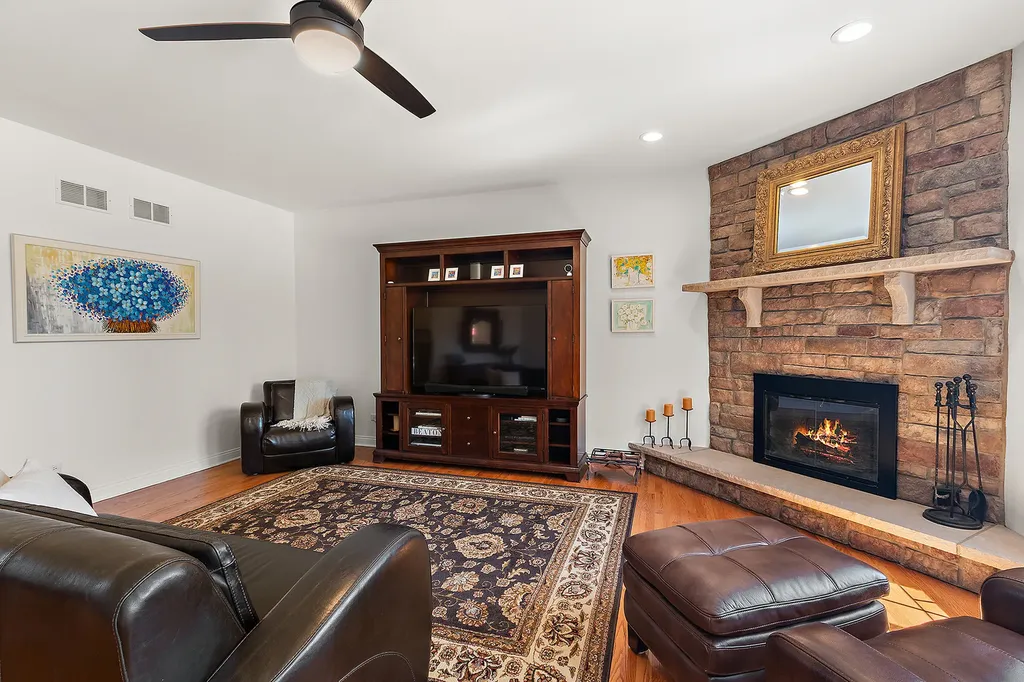 19961 Golden Oak Lane Mokena IL 60448