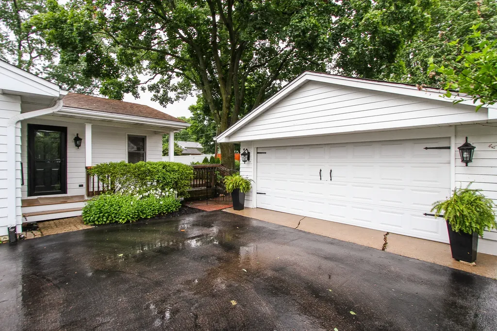 329 Tupelo Avenue Naperville IL 60540