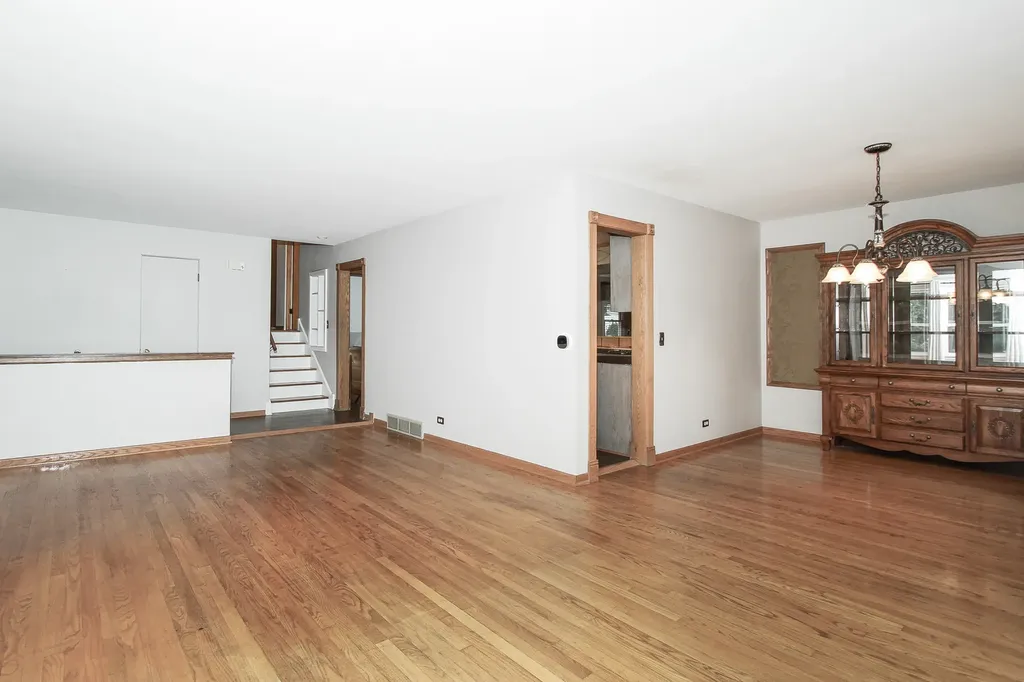 329 Tupelo Avenue Naperville IL 60540