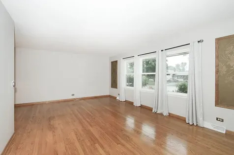 329 Tupelo Avenue Naperville IL 60540