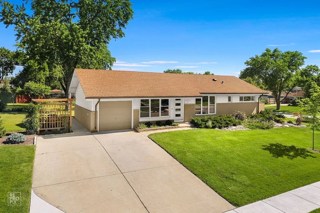 580 Newark Lane Hoffman Estates IL 60169