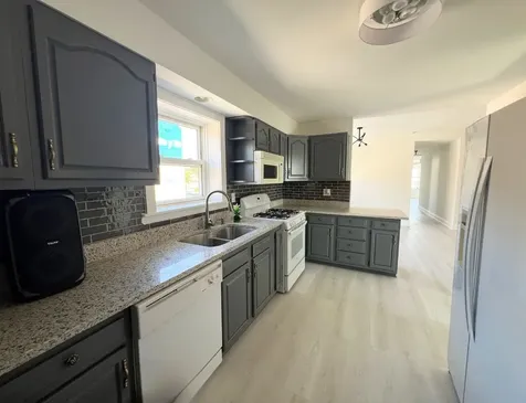 4343 West Diversey Avenue Chicago IL 60639