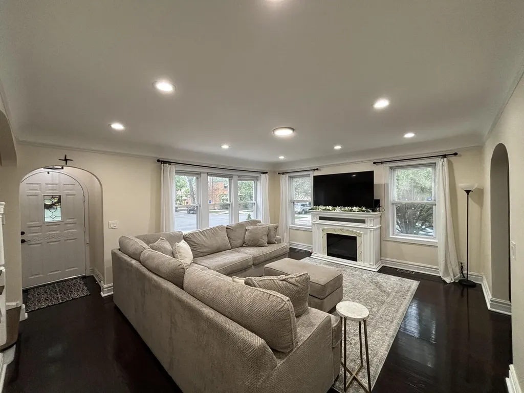 6358 South Keeler Avenue Chicago IL 60629