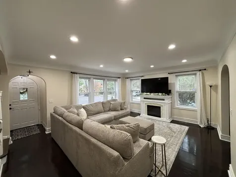 6358 South Keeler Avenue Chicago IL 60629