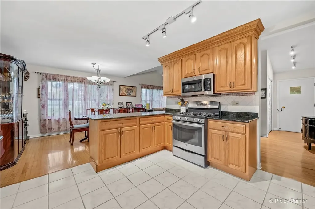 2530 Old Glenview Road Wilmette IL 60091