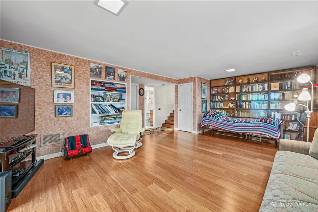 2530 Old Glenview Road Wilmette IL 60091