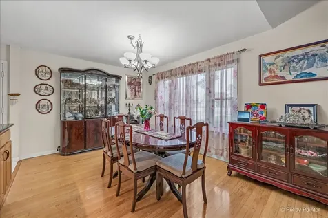 2530 Old Glenview Road Wilmette IL 60091