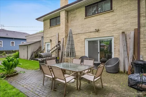 2530 Old Glenview Road Wilmette IL 60091