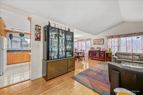 2530 Old Glenview Road Wilmette IL 60091