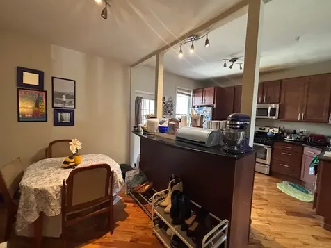 2117 North Stave Street Chicago IL 60647