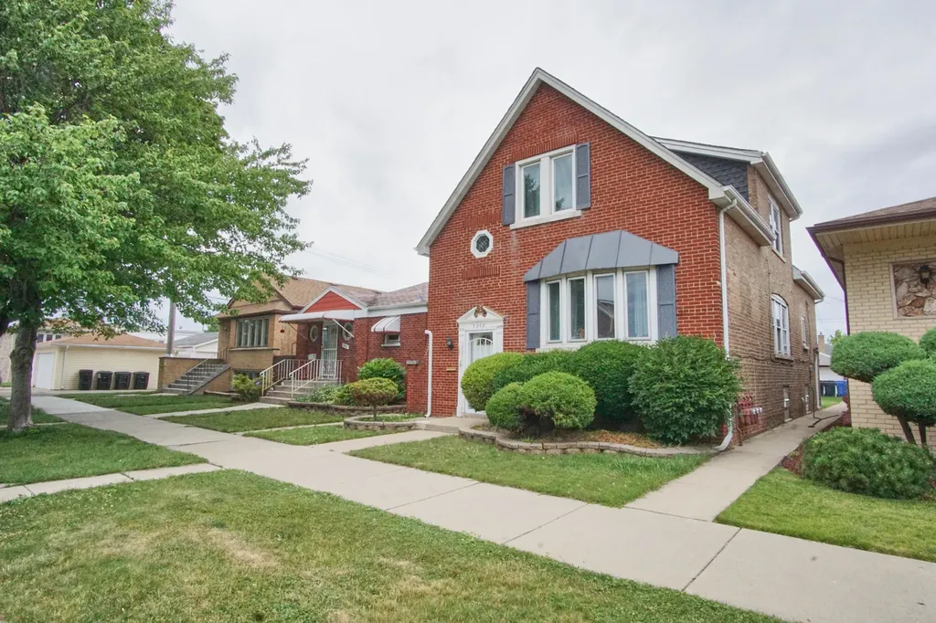 5938 West 64th Street Chicago IL 60638