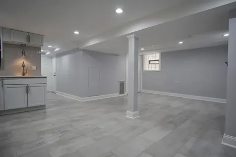 5938 West 64th Street Chicago IL 60638