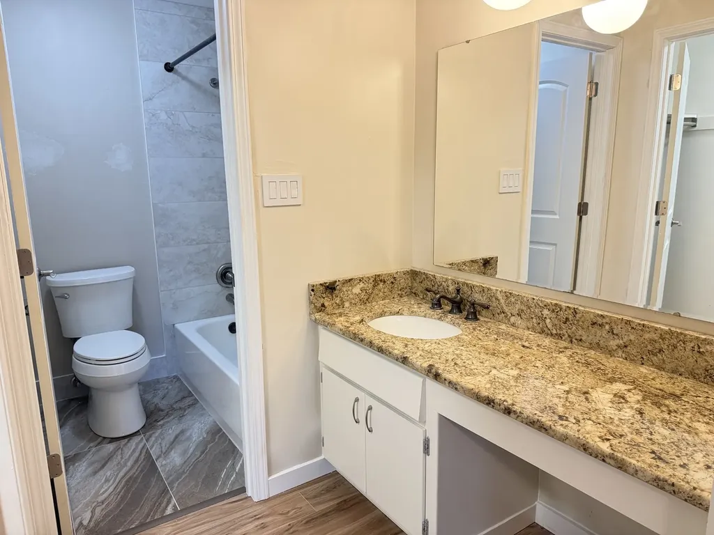 1756 Plymouth Court Wheaton IL 60189
