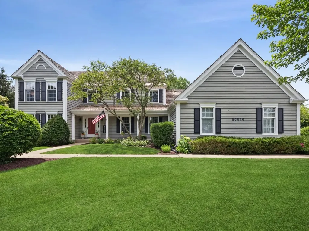 20620 North Swansway Deer Park IL 60010