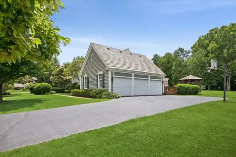 20620 North Swansway Deer Park IL 60010