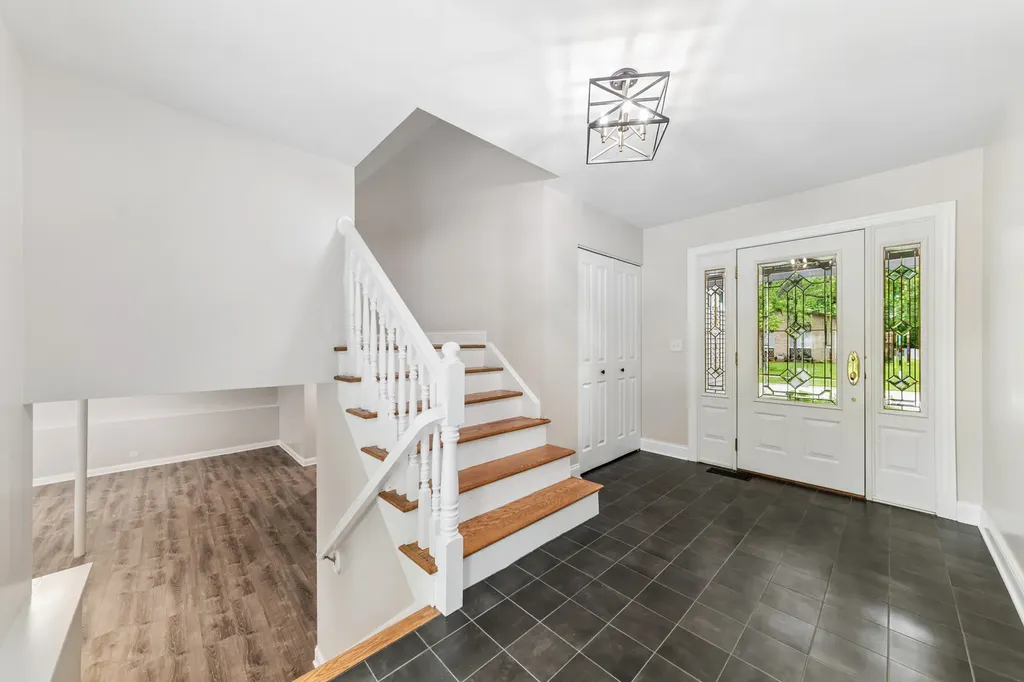 3239 Stillwell Court Woodridge IL 60517