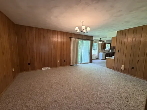 605 East Market Street Farmer City IL 61842