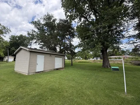 605 East Market Street Farmer City IL 61842