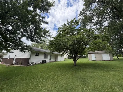 605 East Market Street Farmer City IL 61842