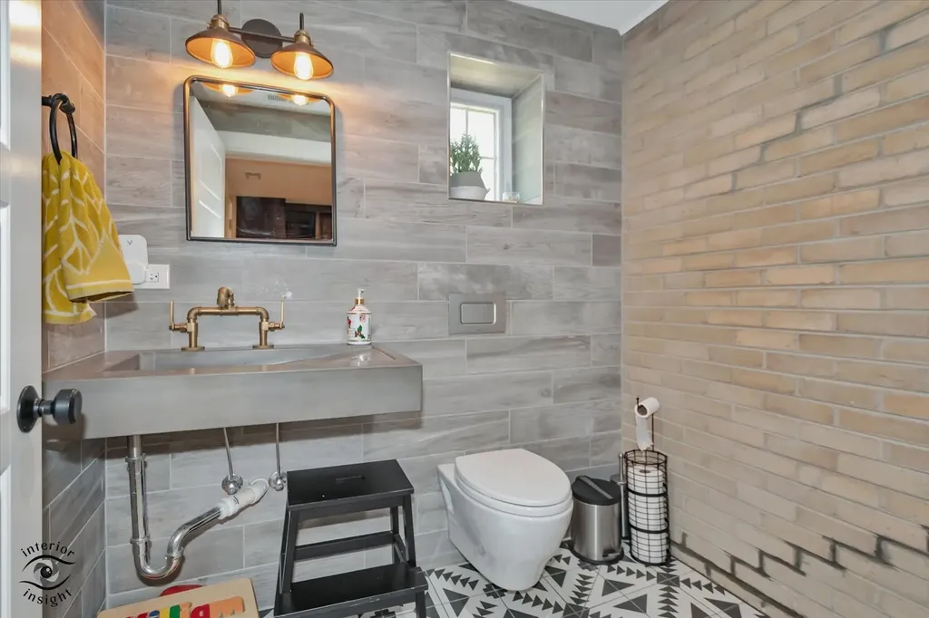 829 East Porter Avenue Naperville IL 60540
