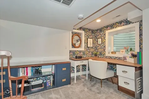 829 East Porter Avenue Naperville IL 60540