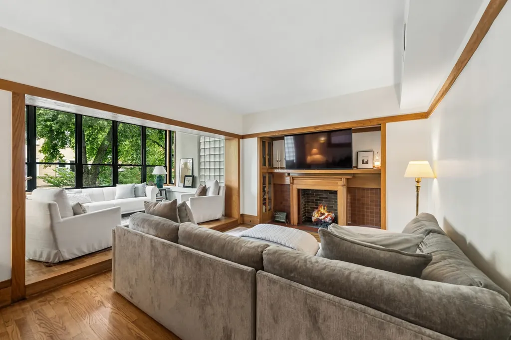 2736 North Mildred Avenue Chicago IL 60614