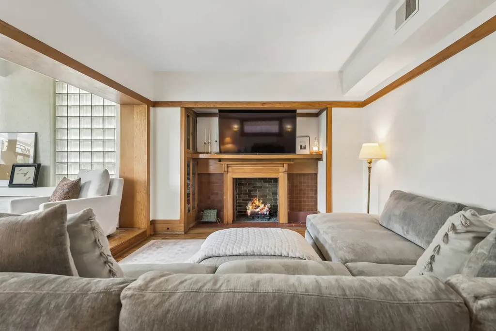 2736 North Mildred Avenue Chicago IL 60614