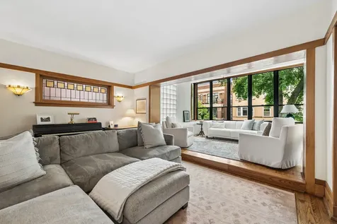 2736 North Mildred Avenue Chicago IL 60614