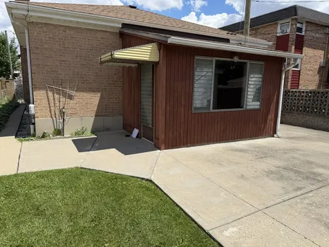 3208 North Hawthorne Street Franklin Park IL 60131