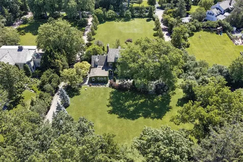 82 Woodley Road Winnetka IL 60093