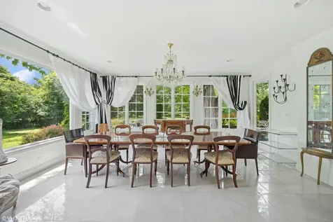 82 Woodley Road Winnetka IL 60093