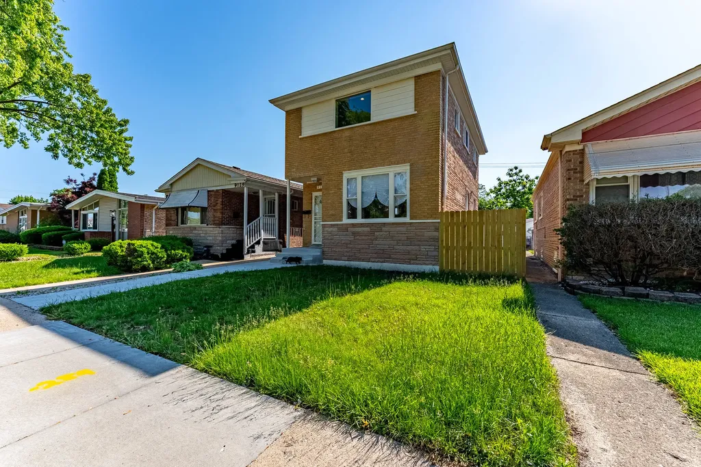 9131 South Parnell Avenue Chicago IL 60620