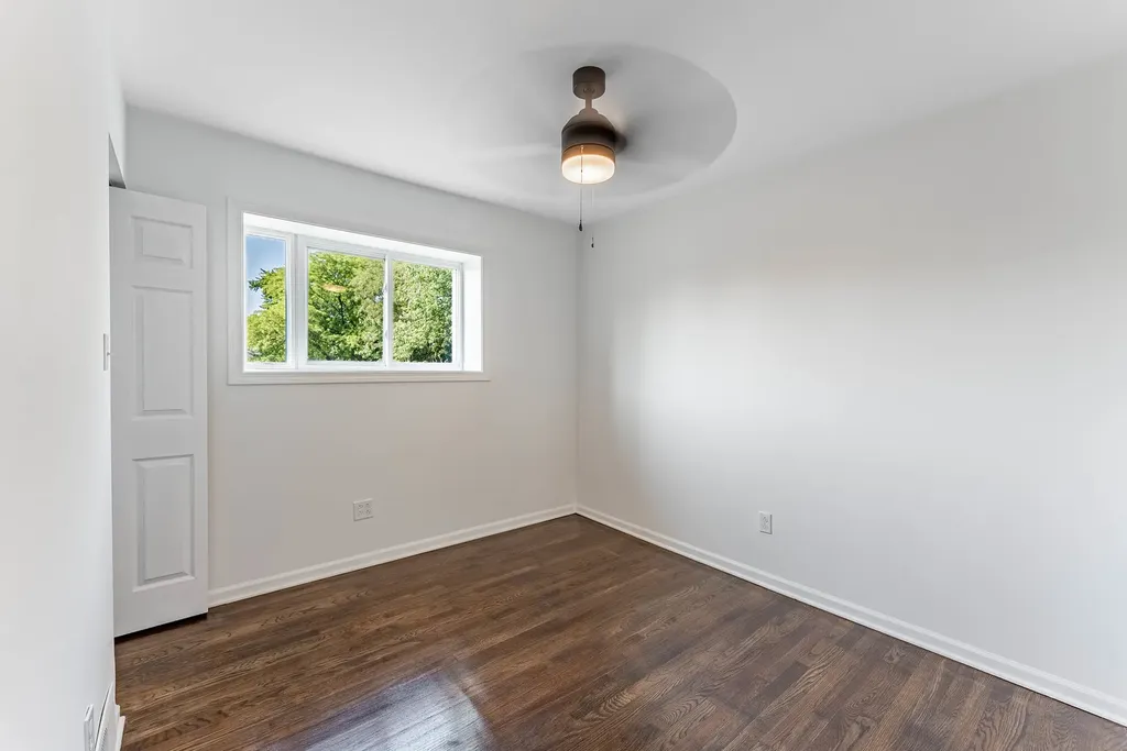 9131 South Parnell Avenue Chicago IL 60620