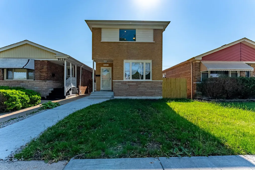 9131 South Parnell Avenue Chicago IL 60620