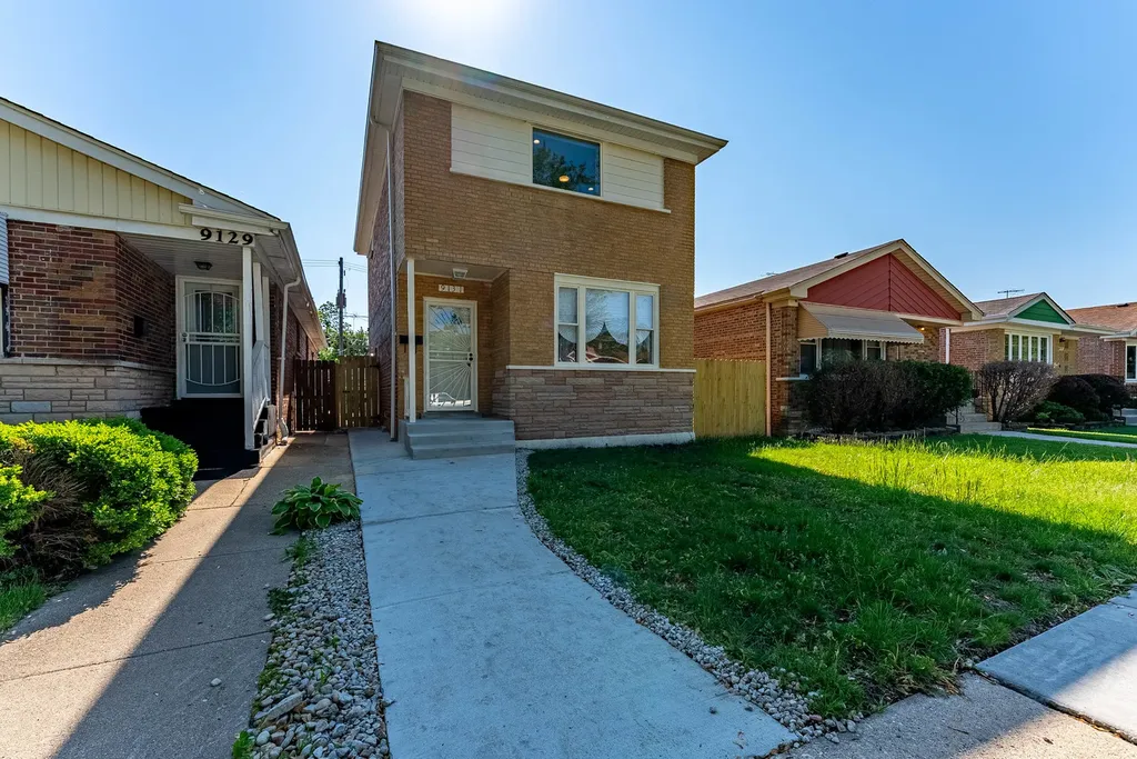 9131 South Parnell Avenue Chicago IL 60620