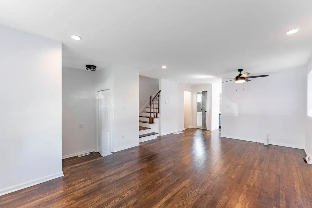 9131 South Parnell Avenue Chicago IL 60620